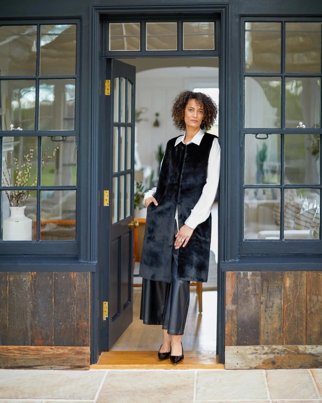 Beth Gilet | Black Gilet Chalk