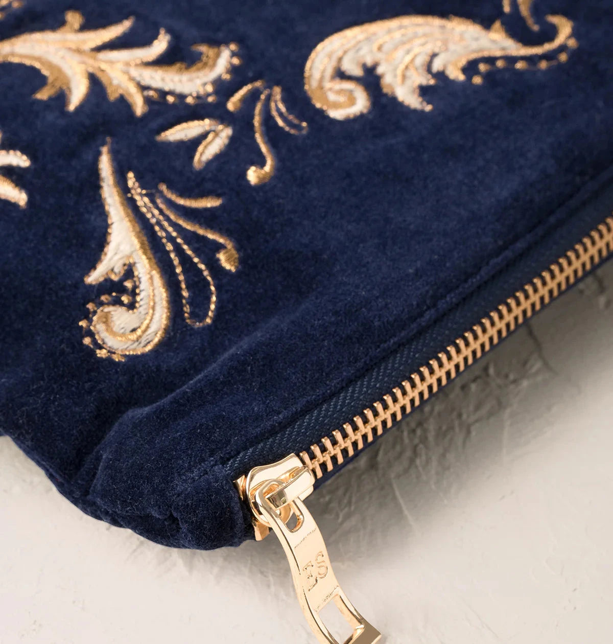Everyday Pouch | Provençal Bee | Navy Purse Elizabeth Scarlett
