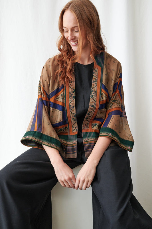 Kimono | Fleur De Lys | Sand Kimonos One Hundred Stars