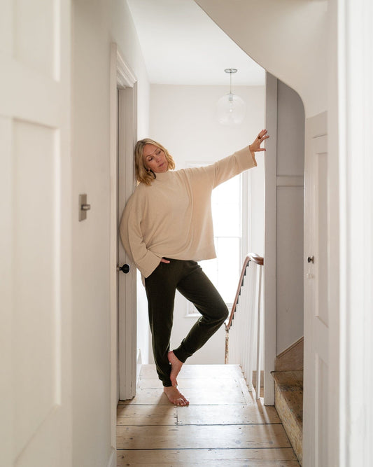 Lucy Lounge Pant | Dark Olive Pants Chalk