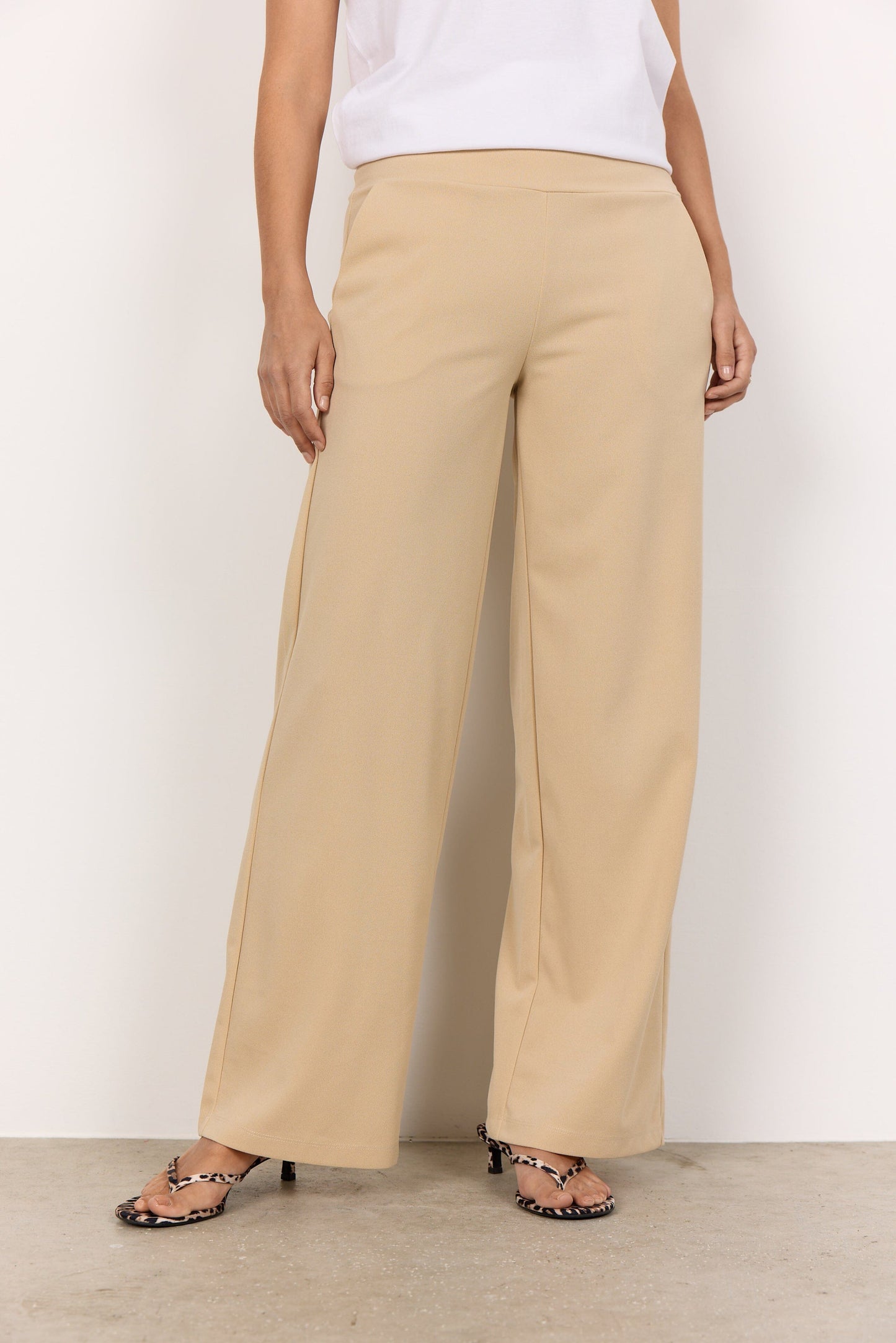 Siham Wide Pants | Sand Pants Soya Concept