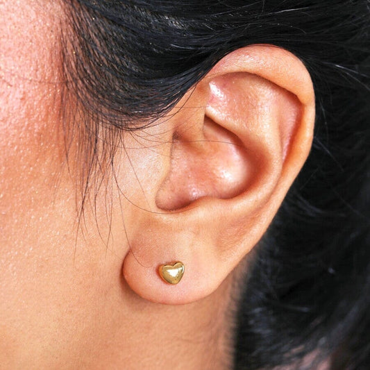 Tiny Heart Studs | Gold Earrings Lisa Angel