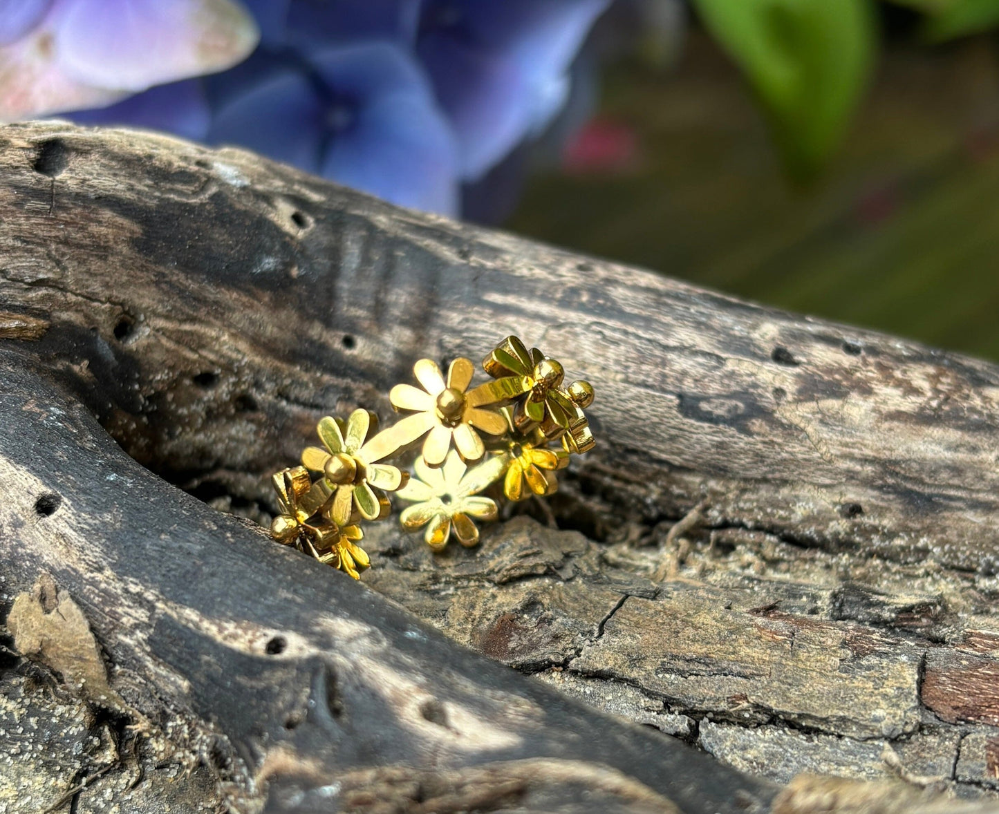 18ct Gold Plated Adjustable Daisy Ring Ring Ocean Ripple 