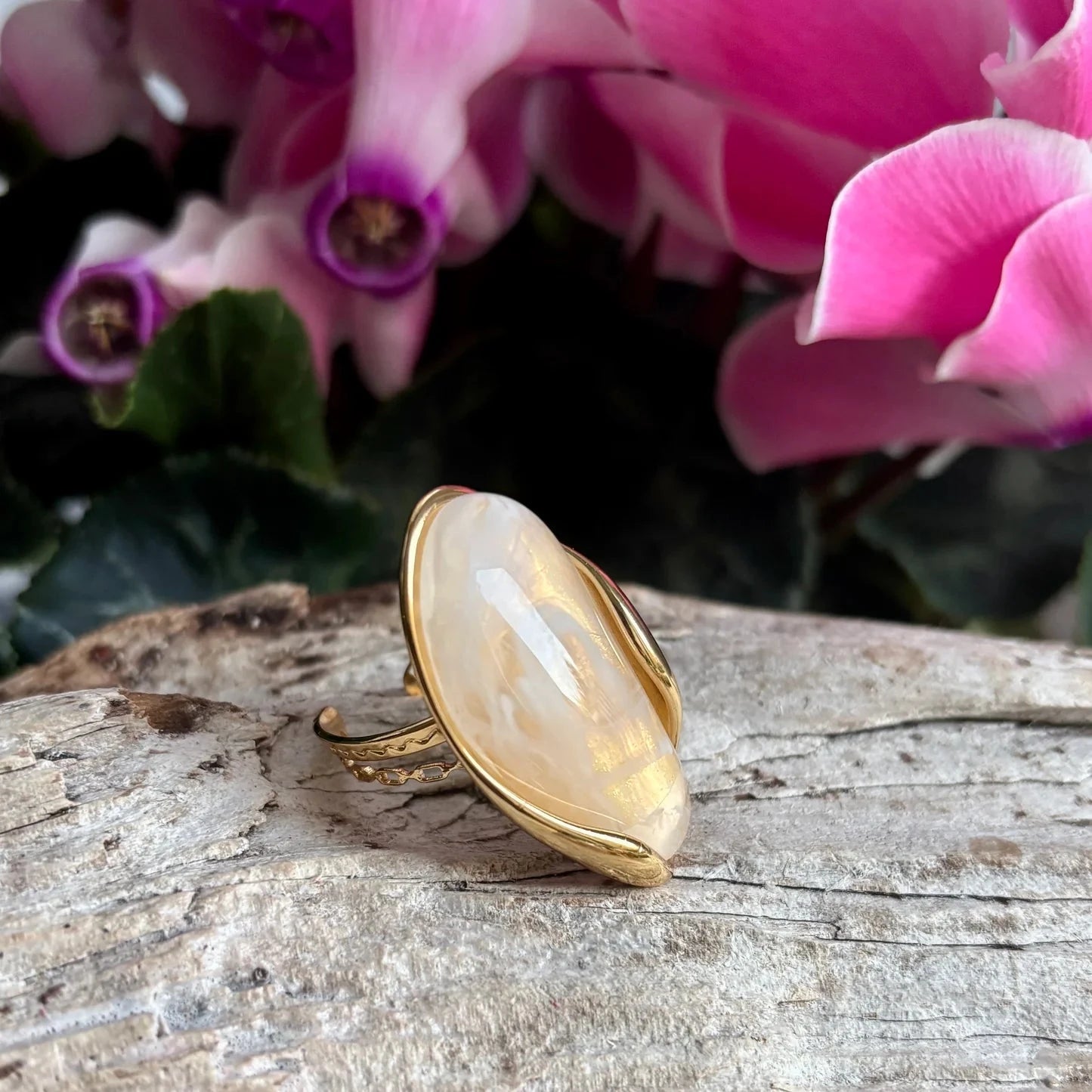 18ct Gold Plated Resin Statement Ring Ring Ocean Ripple 