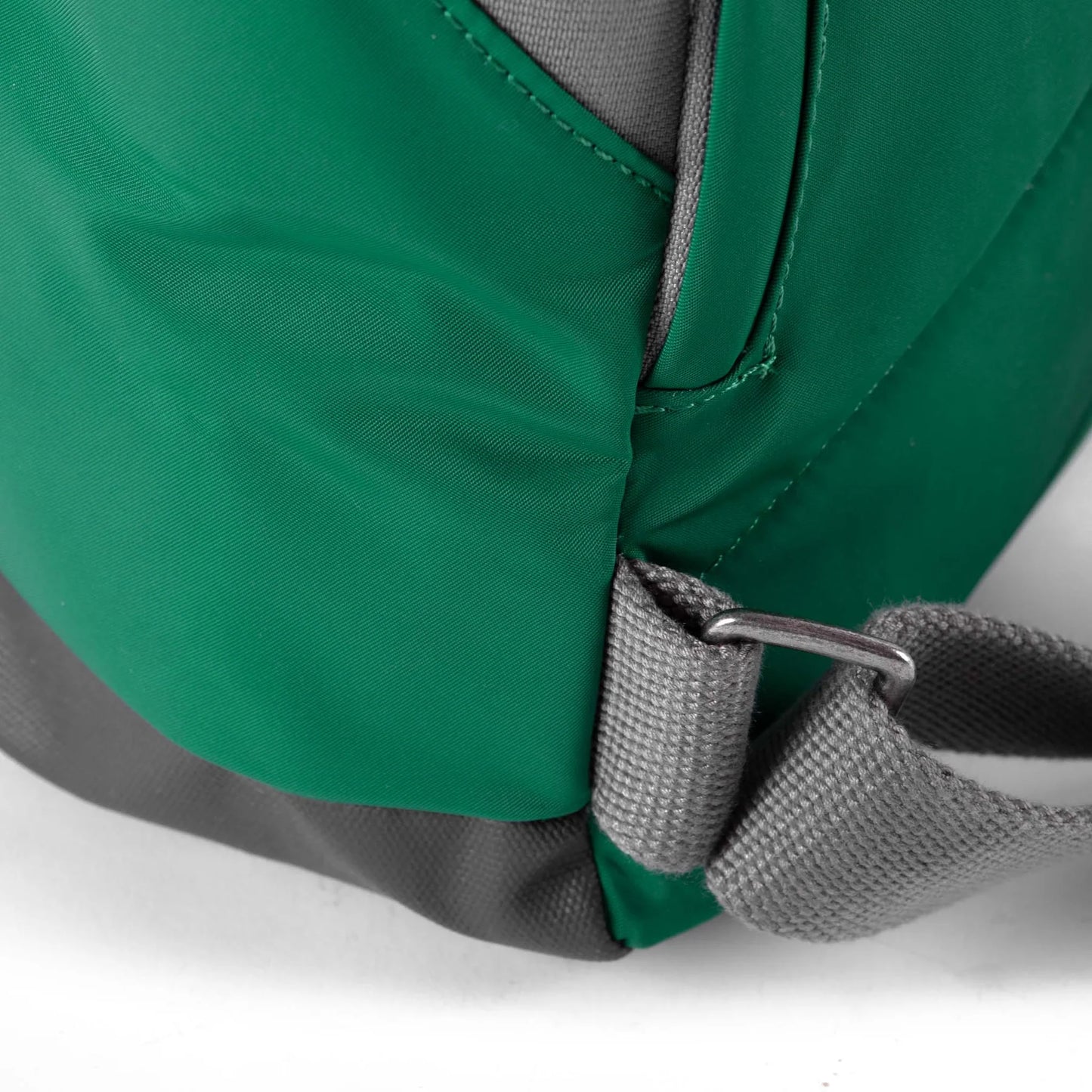Canfield B Recycled Nylon | Small | Emerald