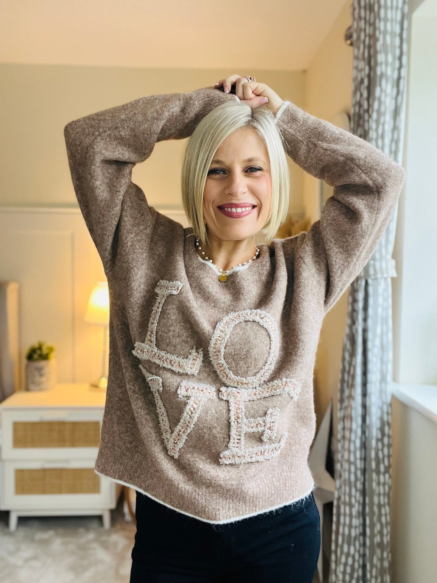 Amoura Jumper | 2 Colours Knitwear Parisienne Collection Camel 