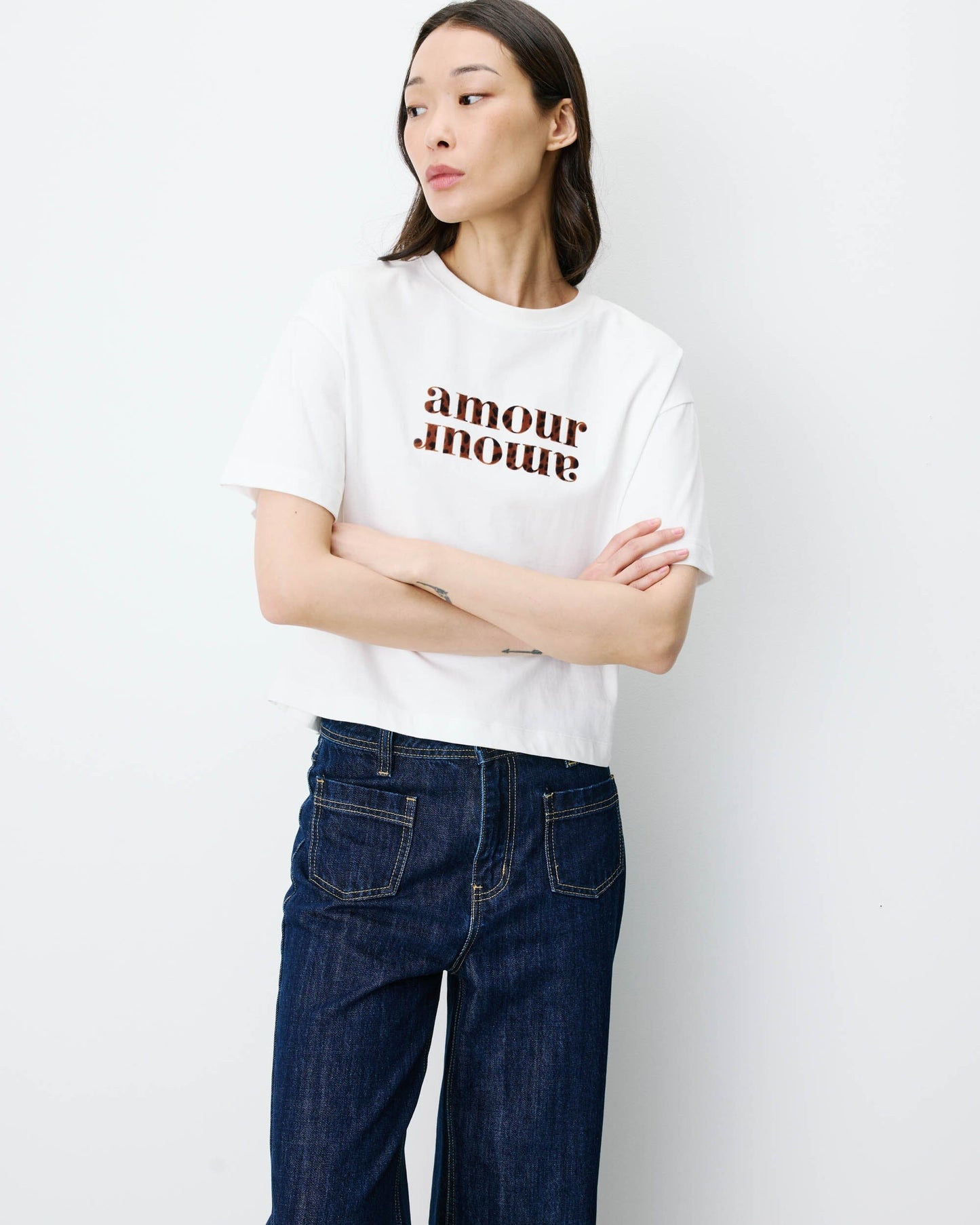 Anis Tee | Ivory Top Grace and Mila 