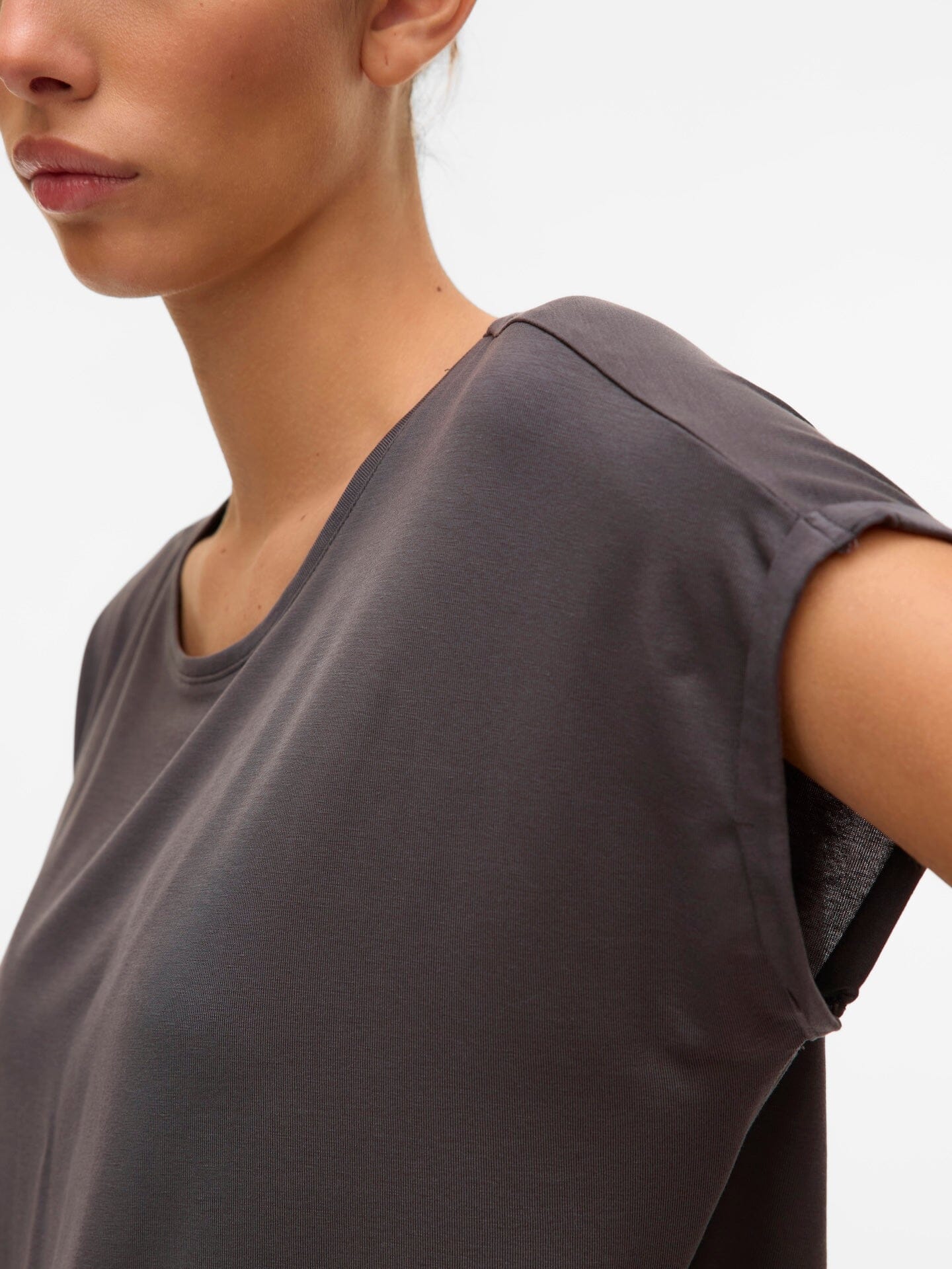 Ava Top | Asphalt Shirts & Tops Vero Moda 