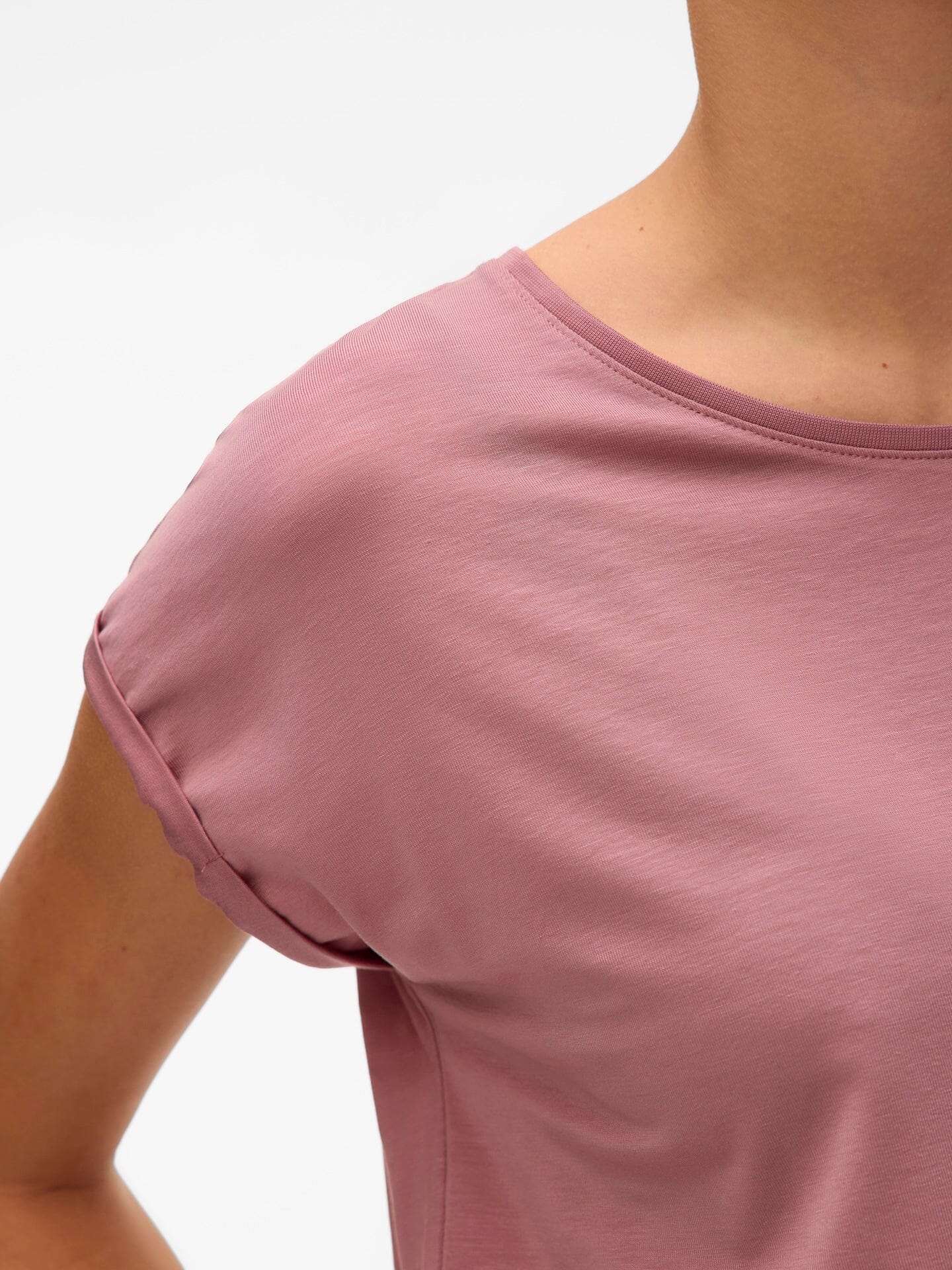 Ava Top | Nostalgia Rose Shirts & Tops Vero Moda 