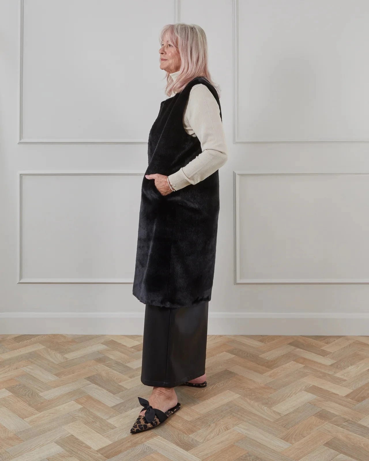 Beth Gilet | Black Gilet Chalk 