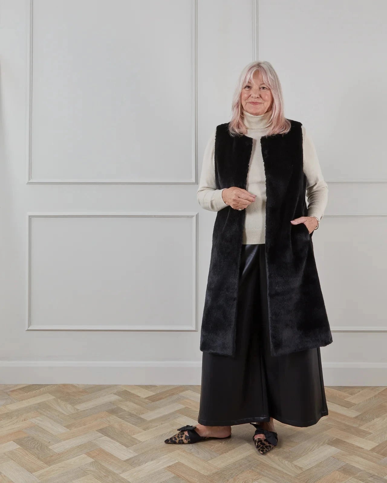 Beth Gilet | Black Gilet Chalk 