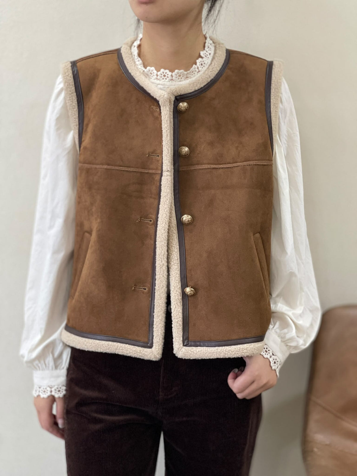 Bibi Gilet | Brown Jacket Parisienne Collection 