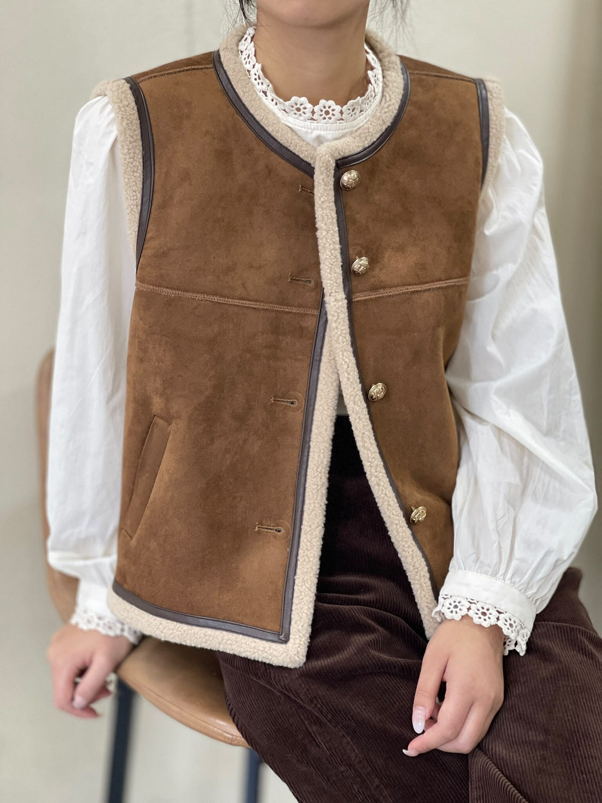 Bibi Gilet | Brown Jacket Parisienne Collection 