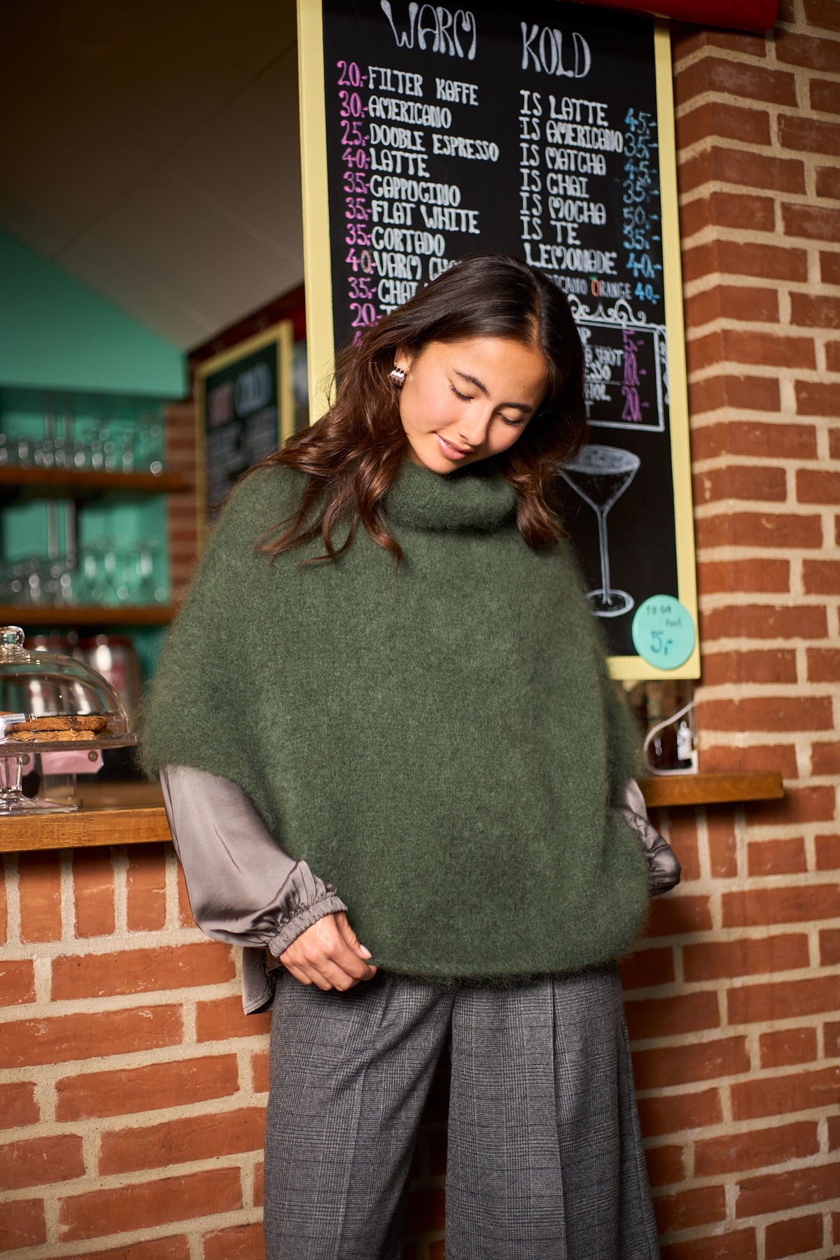 Bjoerk Rollneck Poncho | Army Cardigan Black Colour 