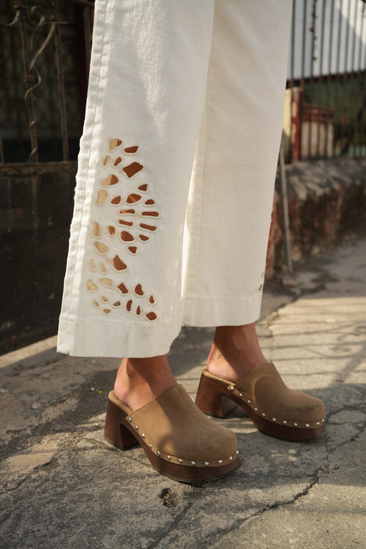 Chloe Wide Leg Jeans | White Jeans Parisienne Collection 