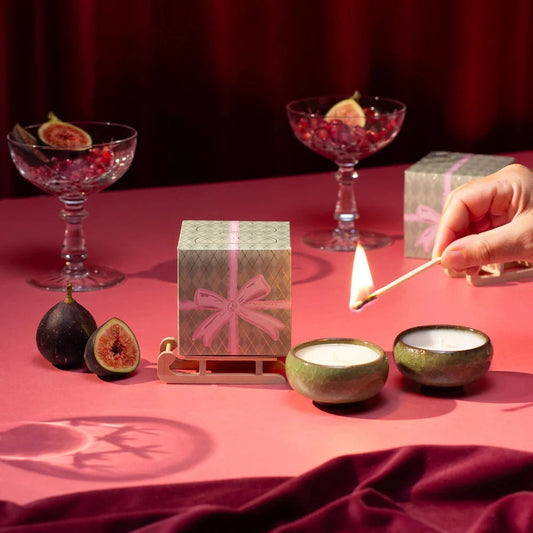 Christmas Bow Tea Lights | Myrrh & Tonka Candle Zesty Lemons 