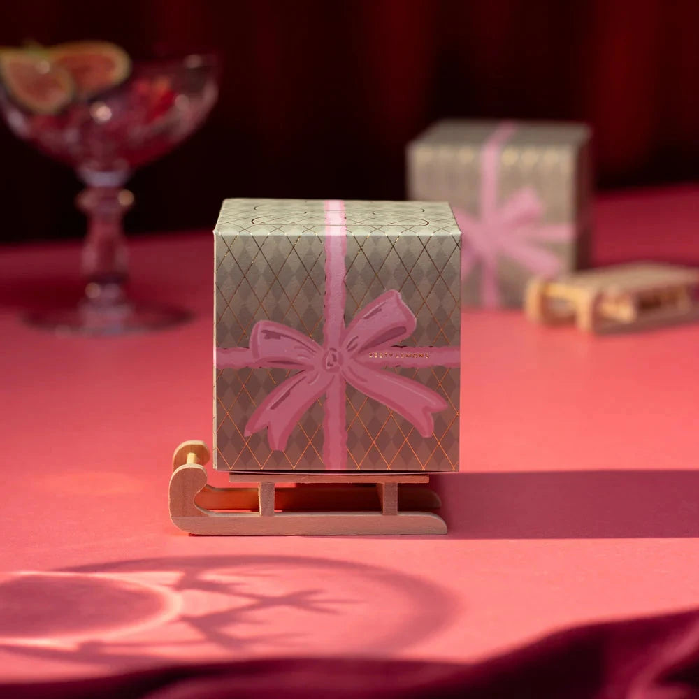 Christmas Bow Tea Lights | Myrrh & Tonka Candle Zesty Lemons 