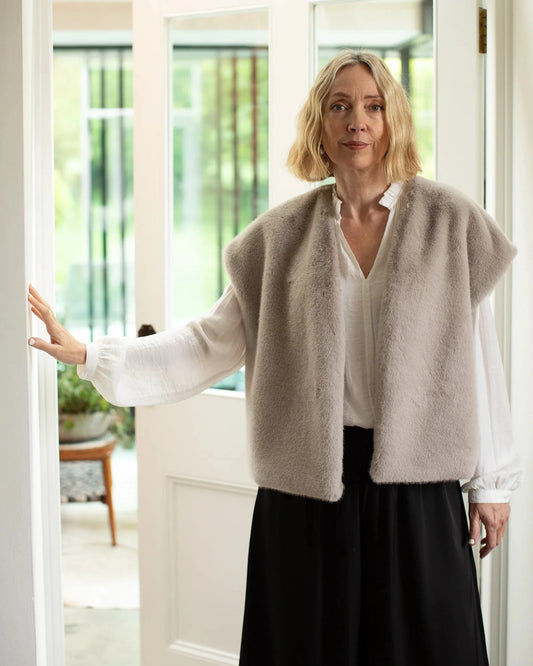 Claire Gilet | Glacier Gilet Chalk 