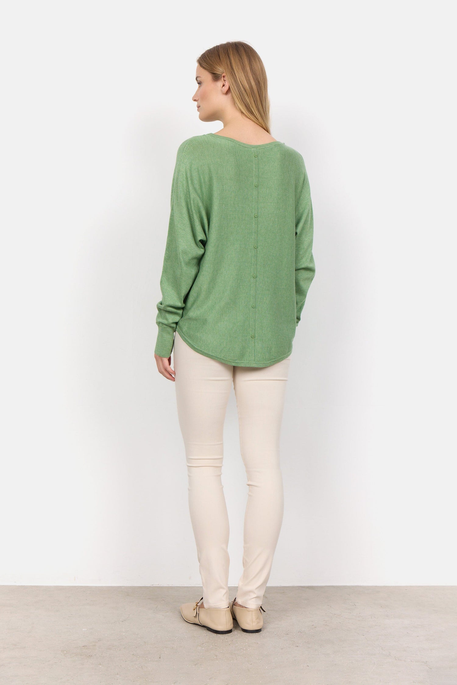 Dollie Button Pullover | Green Blouse Soya Concept 