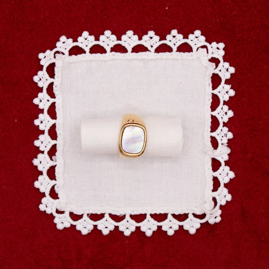 Eleanor Ring Ring Iris & I 