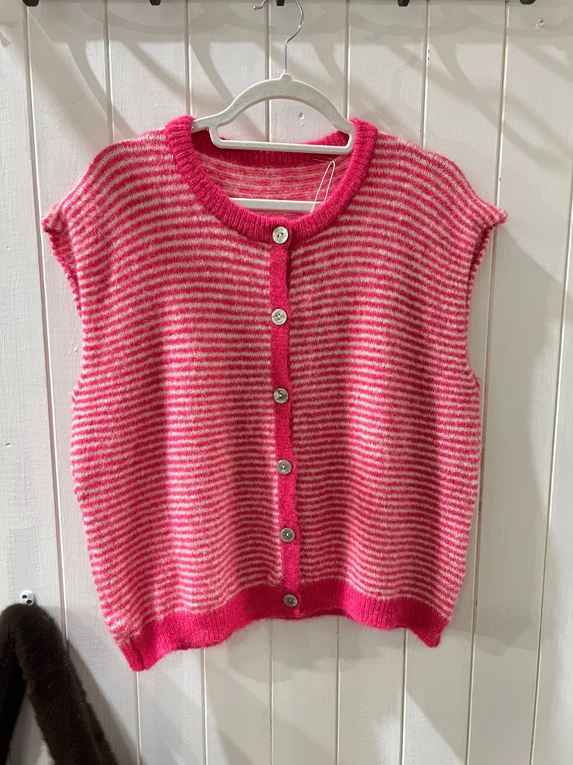 Etta Vest | 7 Colours Jumper Parisienne Collection Fuchsia 