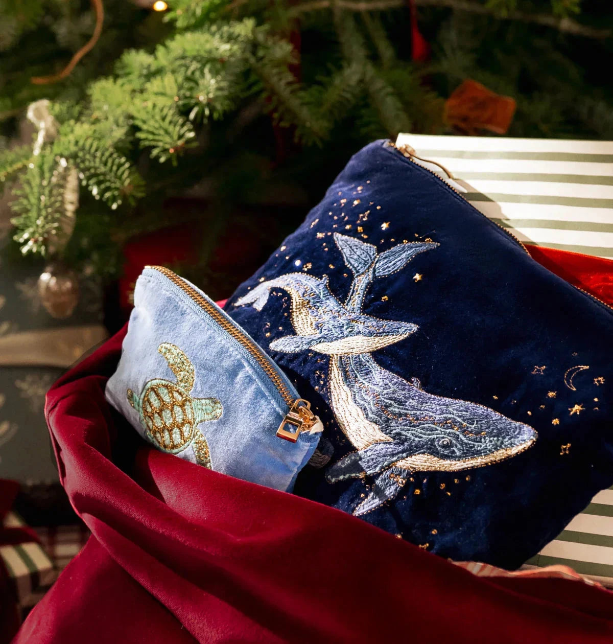 Everyday Pouch | Mystical Whale | Navy Velvet Make up Bag Elizabeth Scarlett 