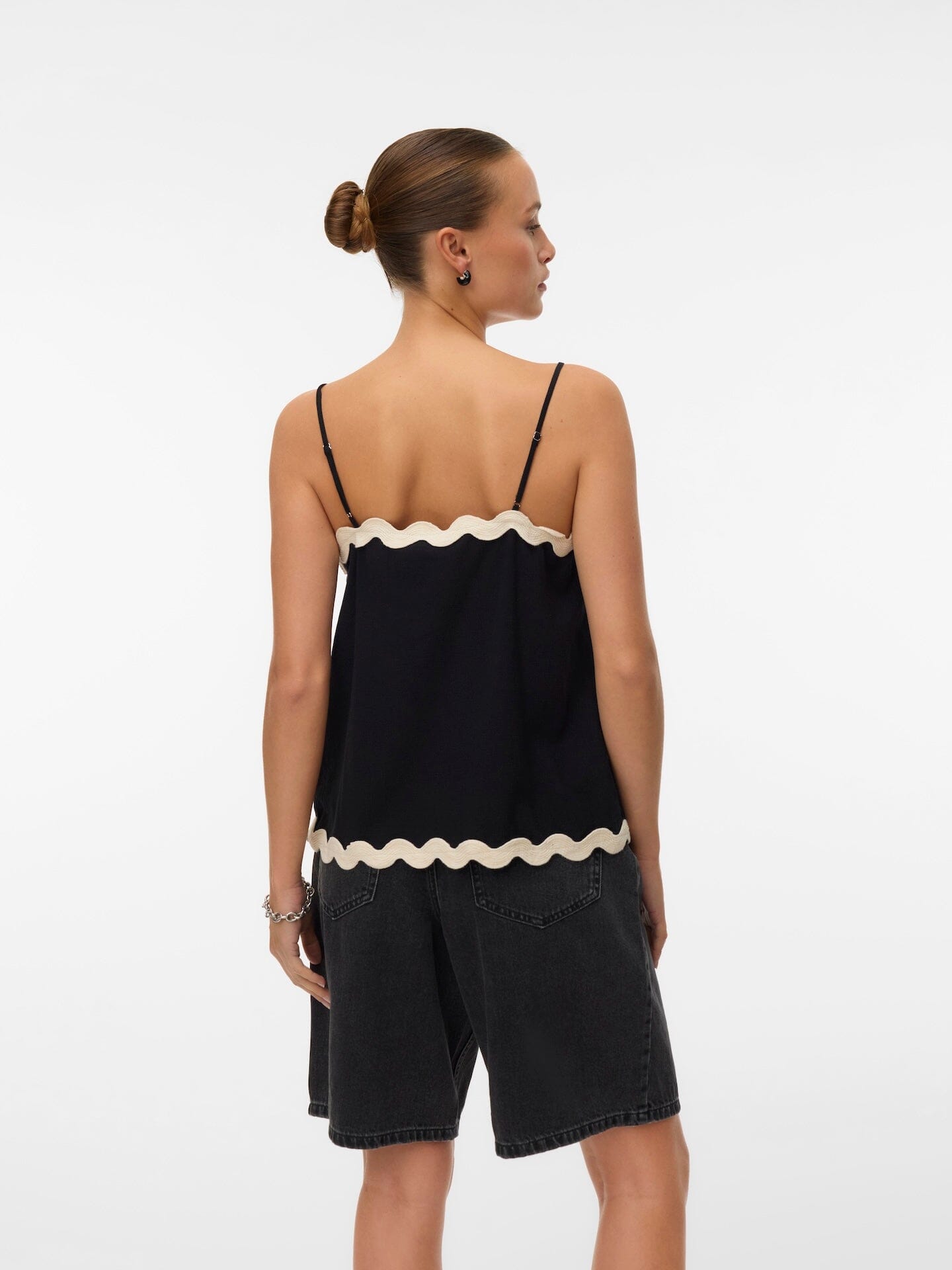 Jenna Top | Black/Birch Blouse Vero Moda 