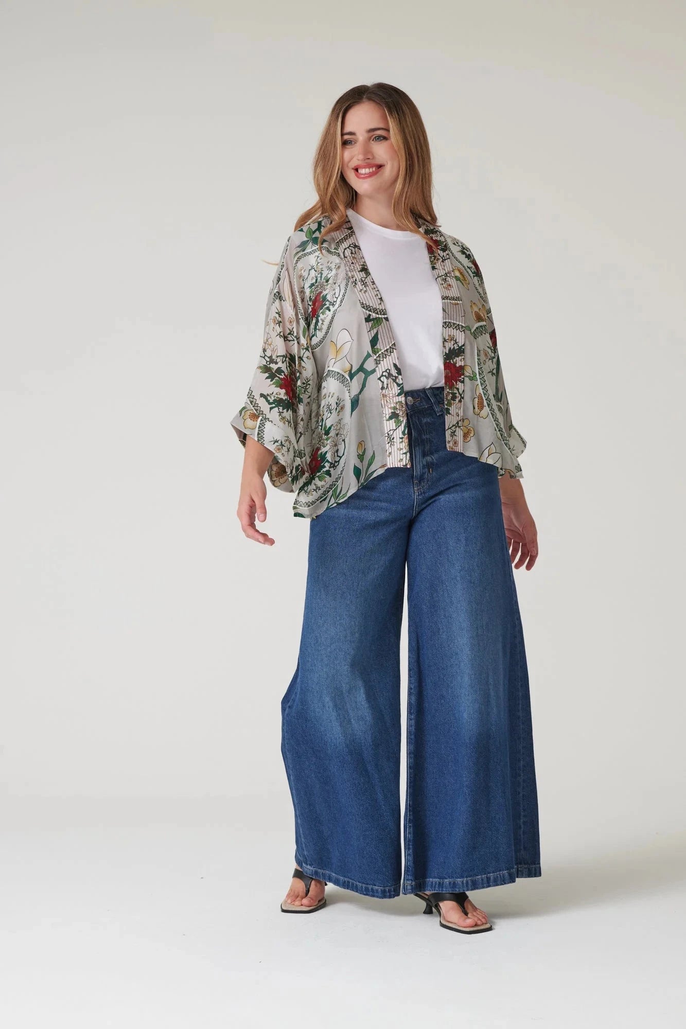 Kimono | Magnolia Plates | Putty Kimonos One Hundred Stars 
