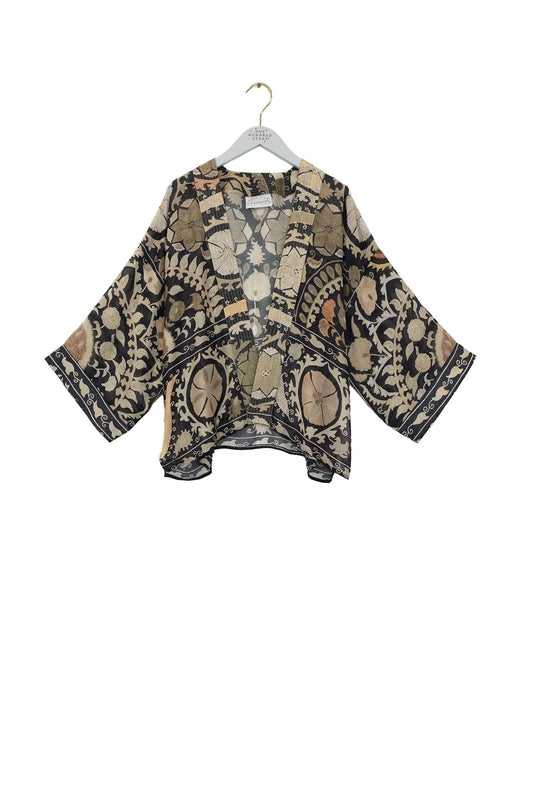 Kimono | Susani | Charcoal Kimonos One Hundred Stars 