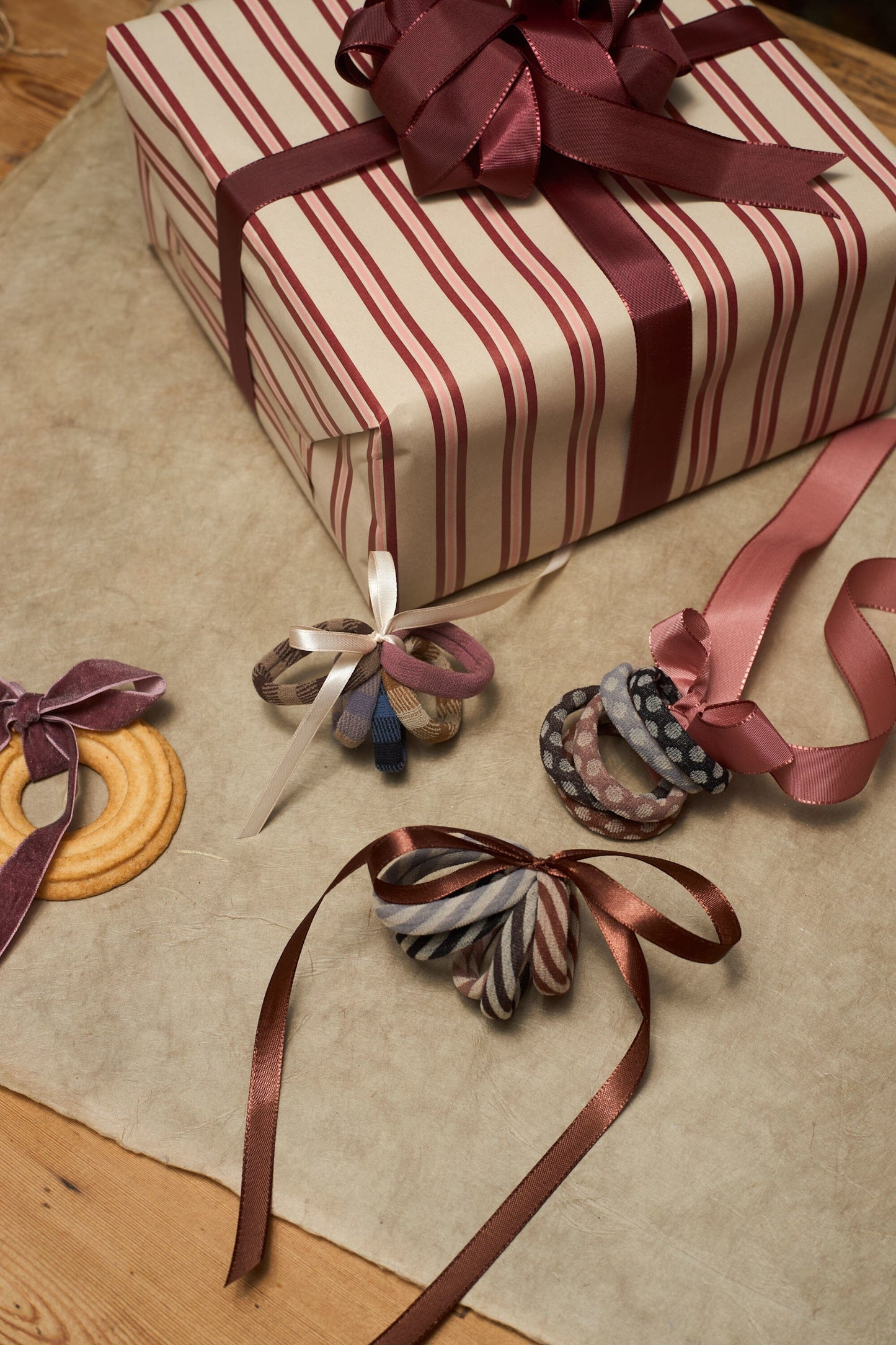 Lui Elastic Set | Multi Mix Hair Accessories Black Colour 