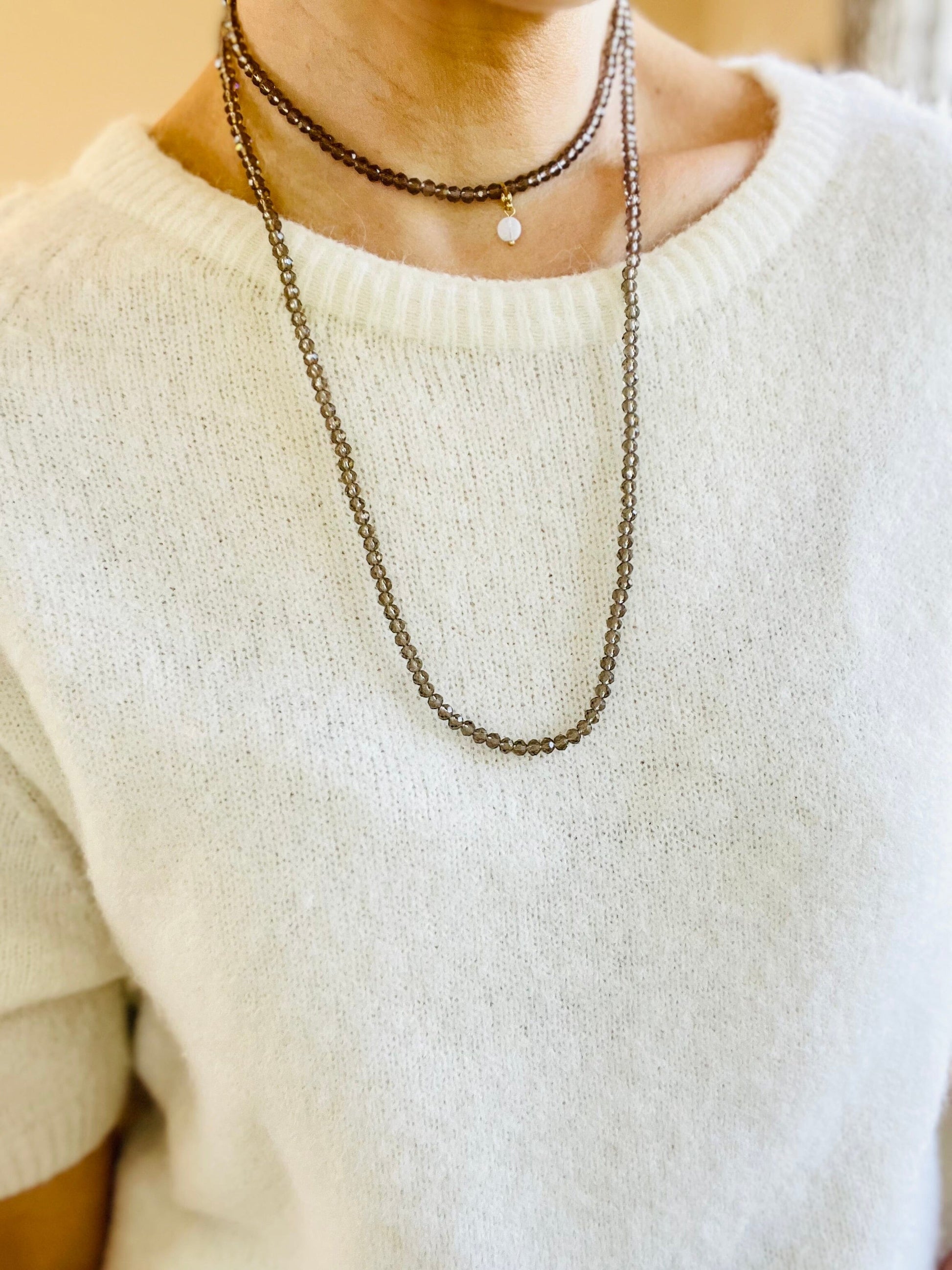 Noa Crystal Necklace | Jade Pendant Necklace French Edit Dark Taupe 