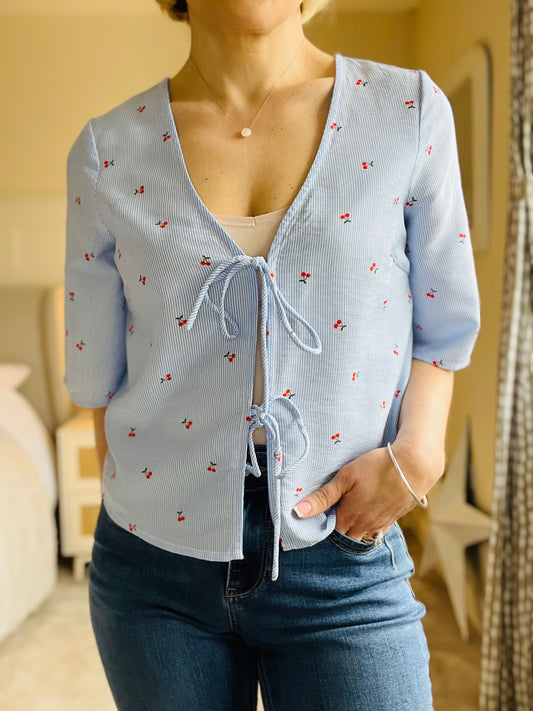 Odette Tie Top | Snow White Cherry Shirts & Tops Vero Moda 