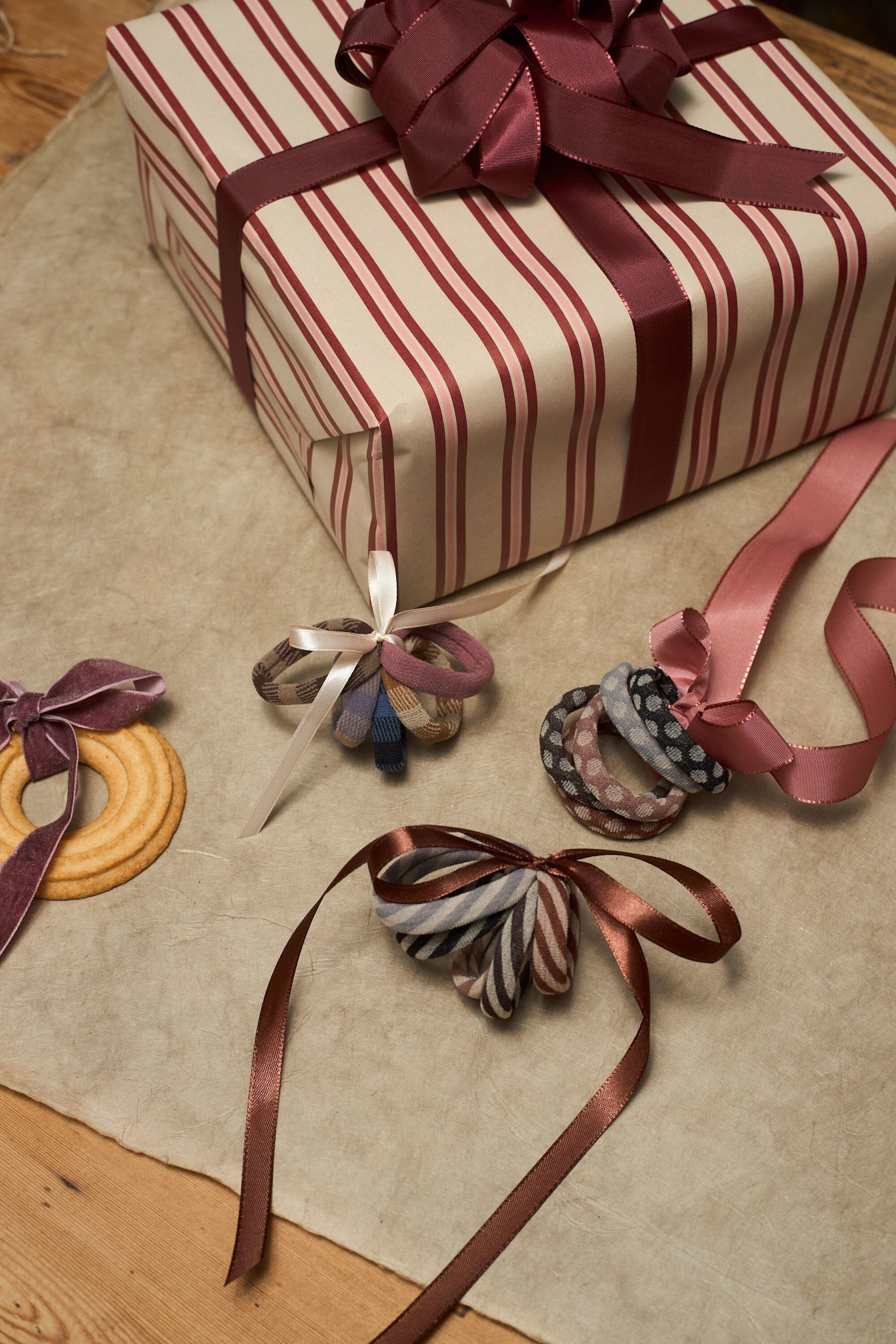 Pax Elastic Set | Multi Mix Hair Accessories Black Colour 