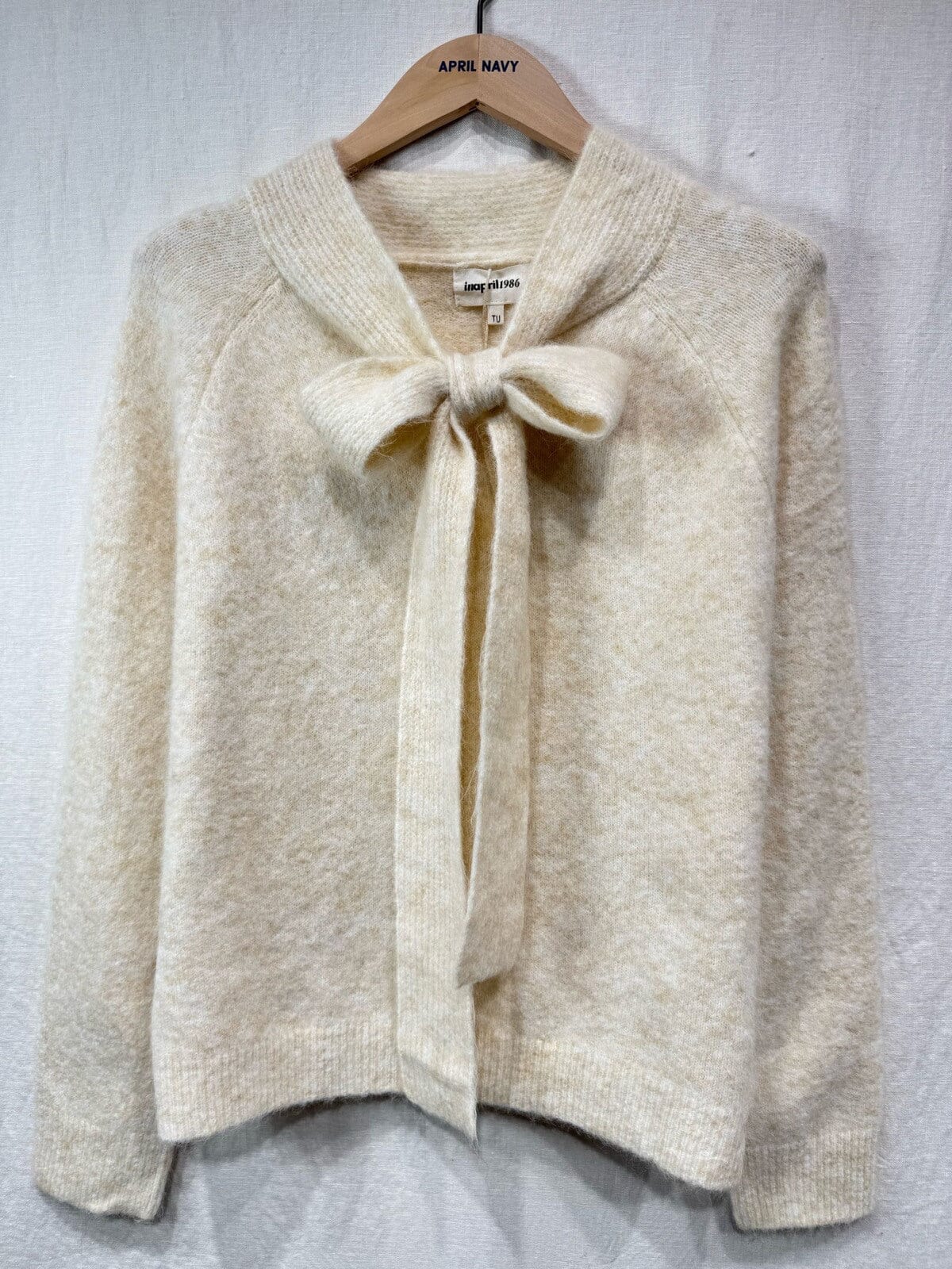 Saya Scarf Sweater | Beige Shirt Parisienne Collection 