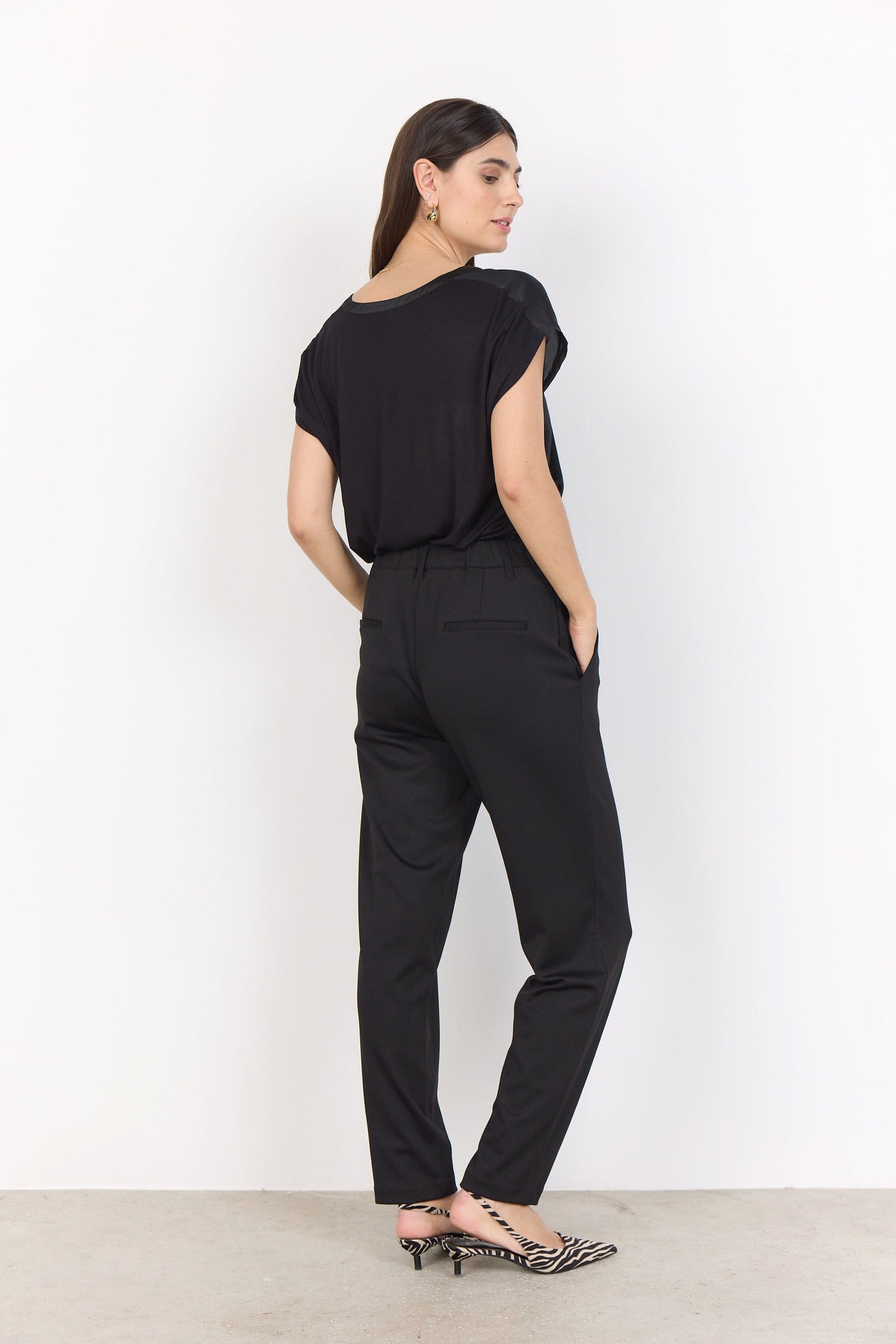 Thilde V Top | Black Blouse Soya Concept 