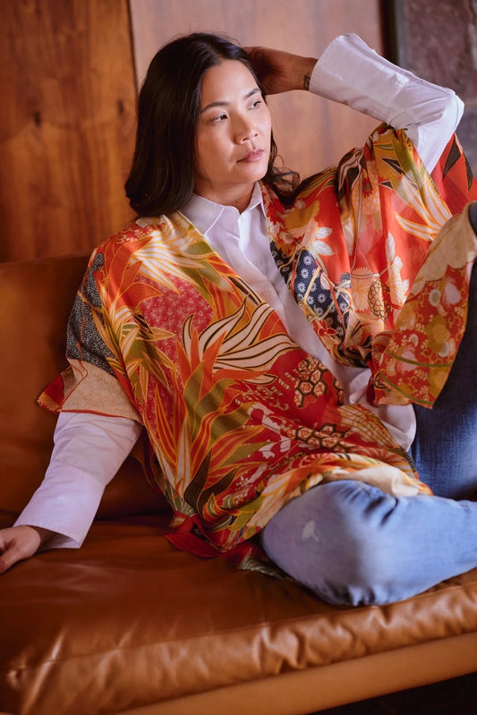 Throwover | Fans | Scarlet Casual Kimonos One Hundred Stars 
