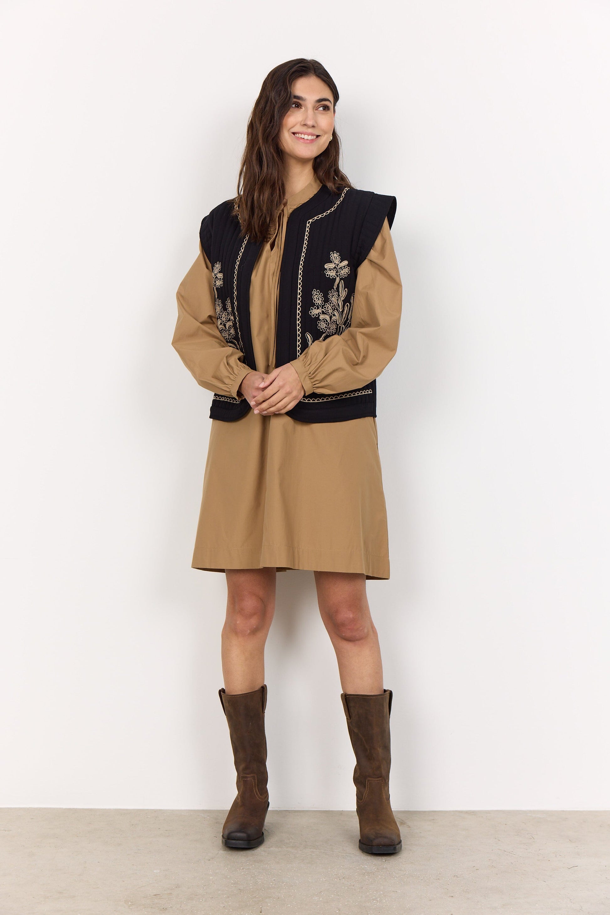 Verna Waistcoat | Black Waistcoat Soya Concept 