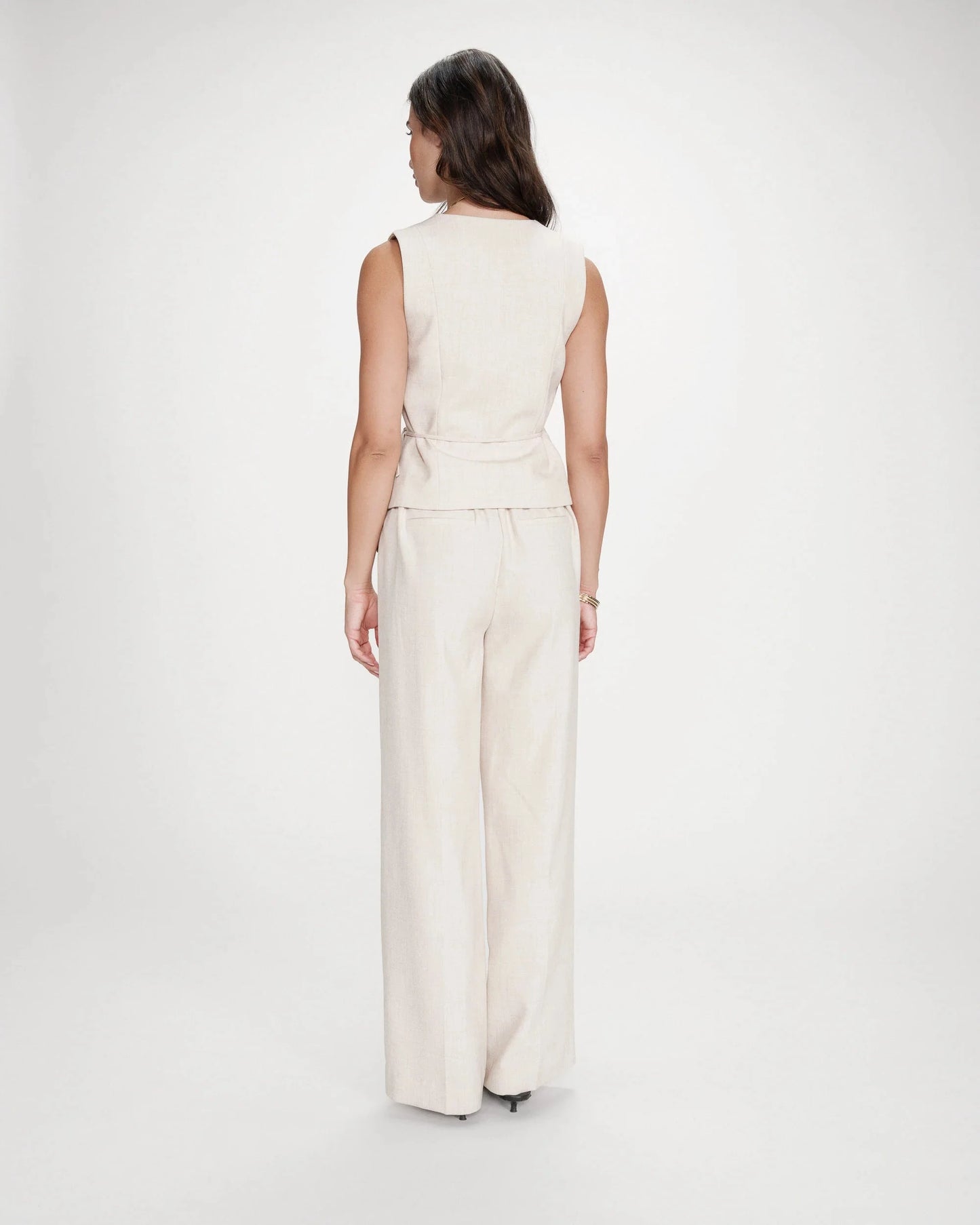 Vilmont Waistcoat | Sable Waistcoat Grace and Mila 