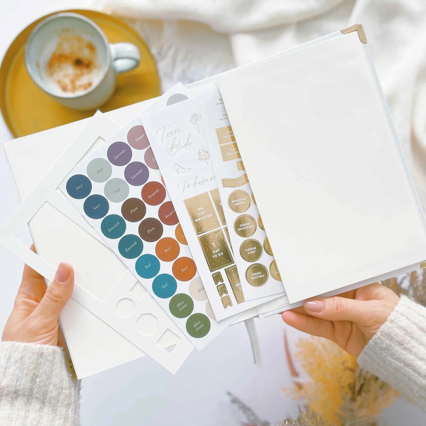 Wedding Planner | Ivory Stationery Blush and Gold 