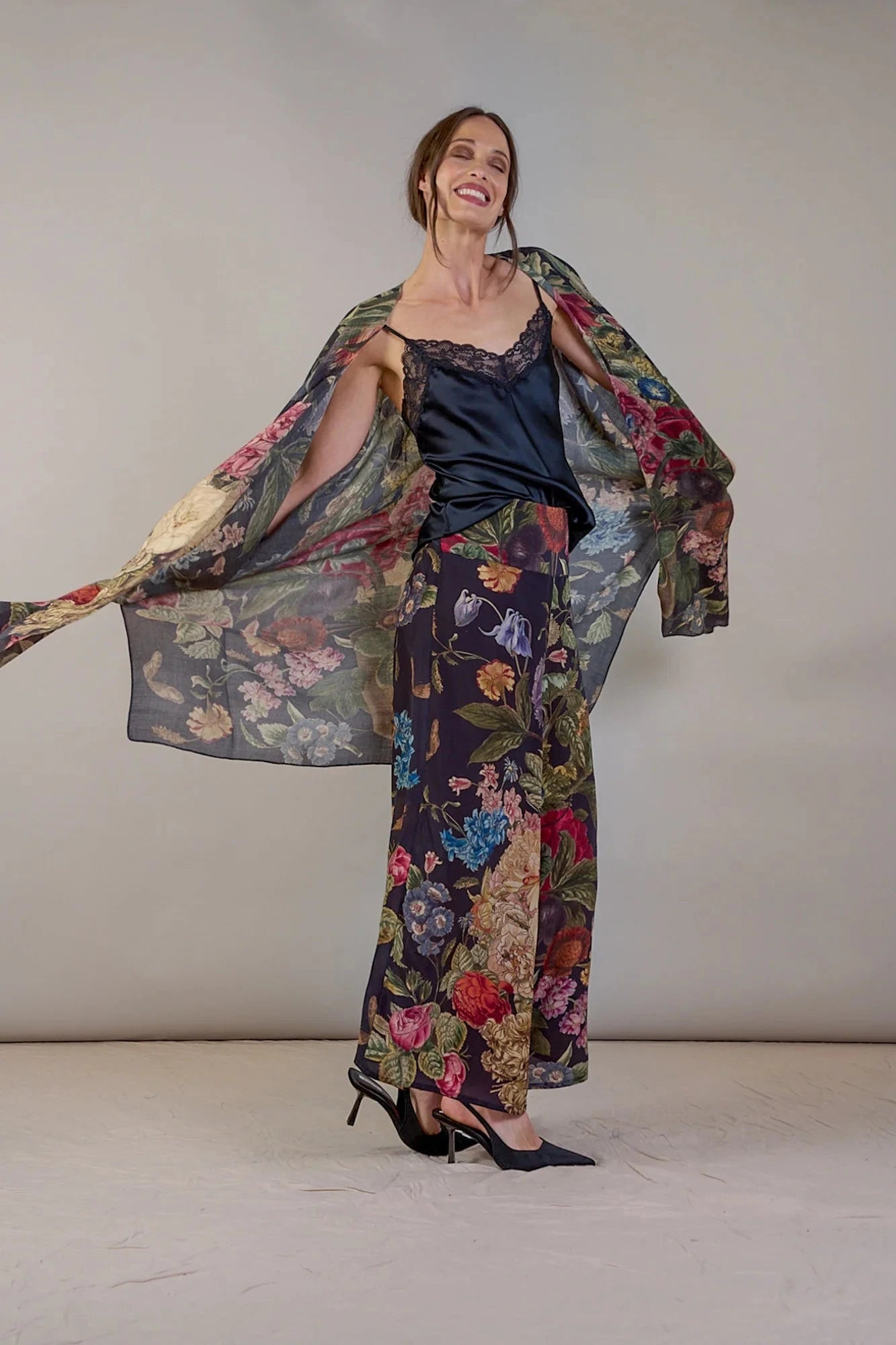 Wool Throwover | Primula | Black Kimonos One Hundred Stars 