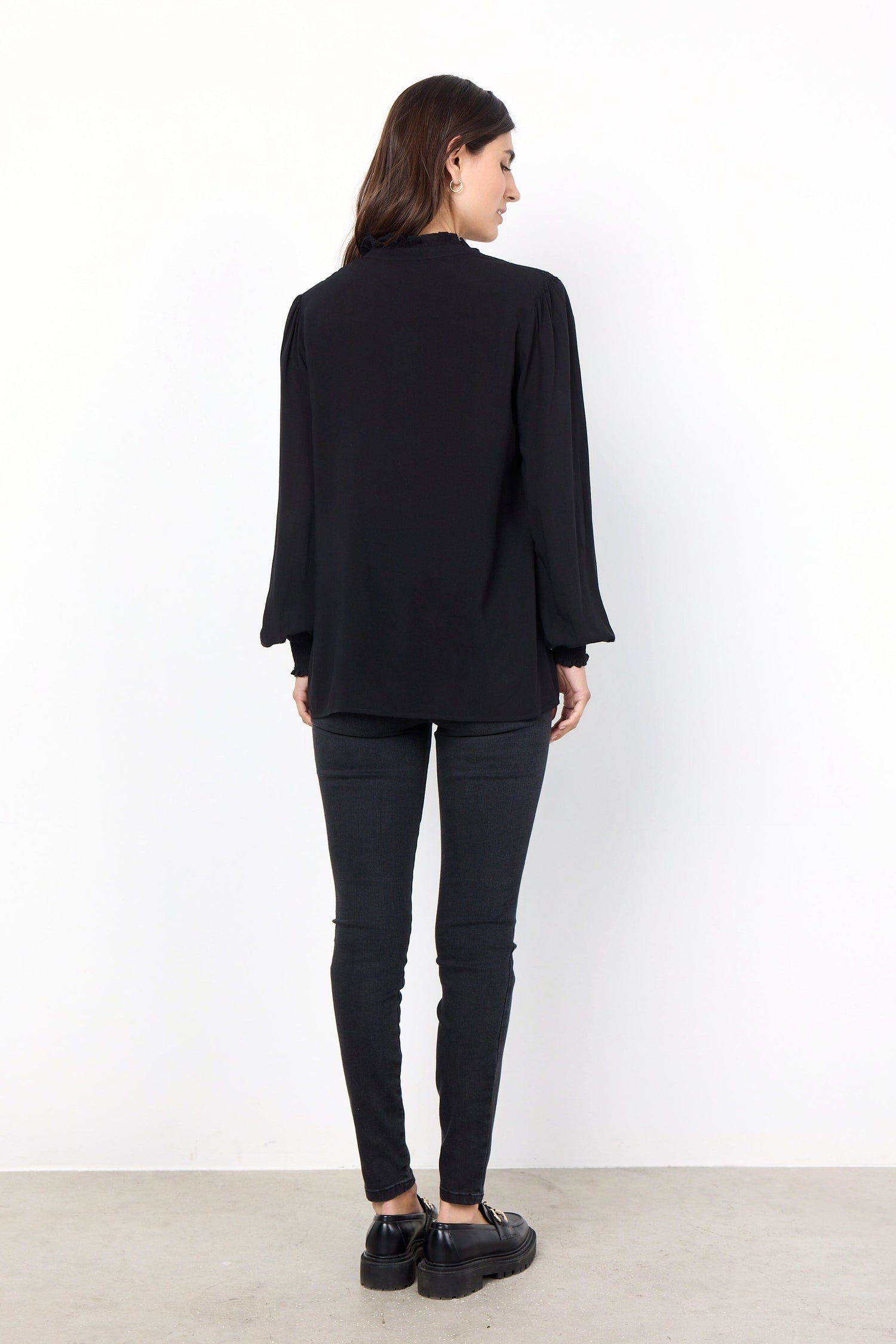 Radia Shirt | Black Blouse Soya Concept 